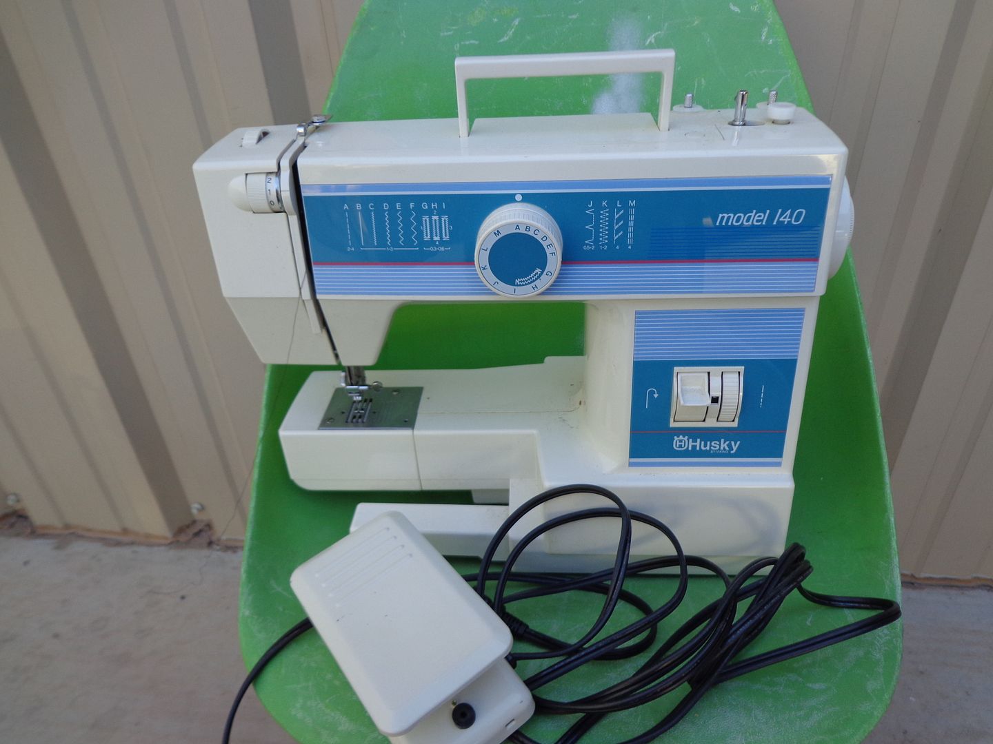 Husky by Husqvarna Viking, Model 140 Sewing Machine eBay