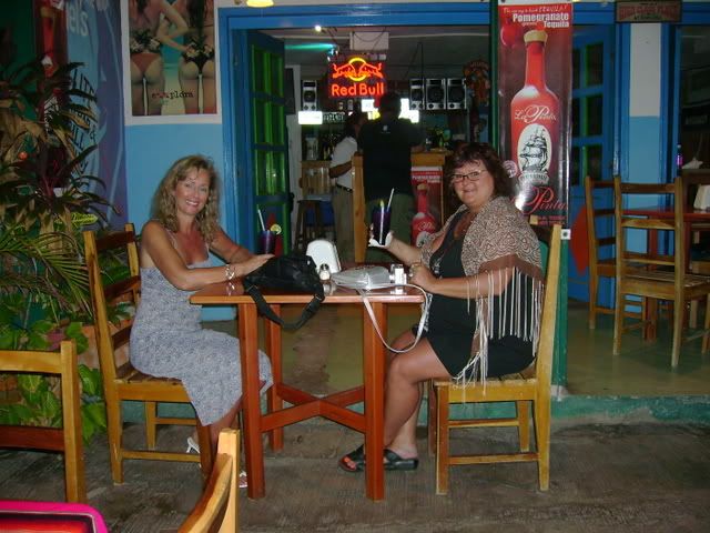 Cindy & Cindy,Miguel's