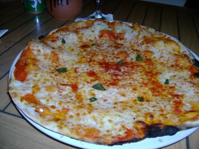 Margarhita Pizza, Angelo's