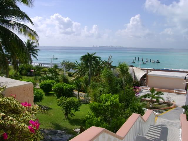 Gradens at Garrafon De Castillo