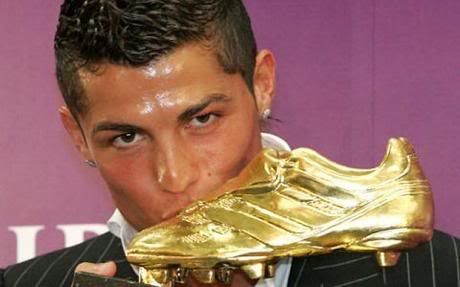 Ronaldo Kissing on Sealed With A Kiss     Ronaldo  Golden Shoewinner