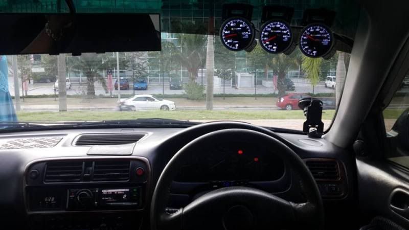 Cockpit_zps6684ef22.jpg