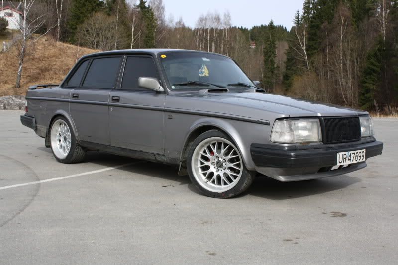 here is my volvo 240 1989 b230F 18 Super DTM