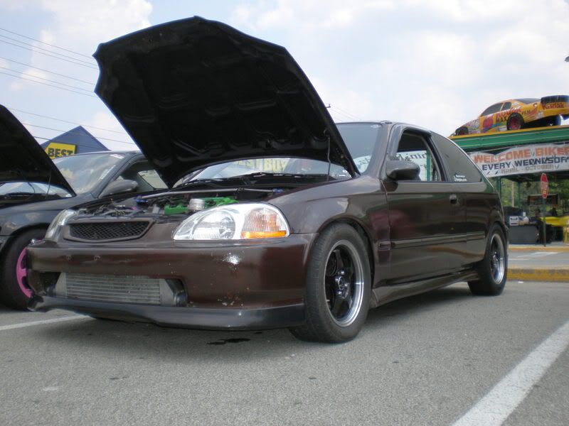 http://i127.photobucket.com/albums/p153/Jtro15/Honda-Tech%20Meet%2008/P7180015.jpg