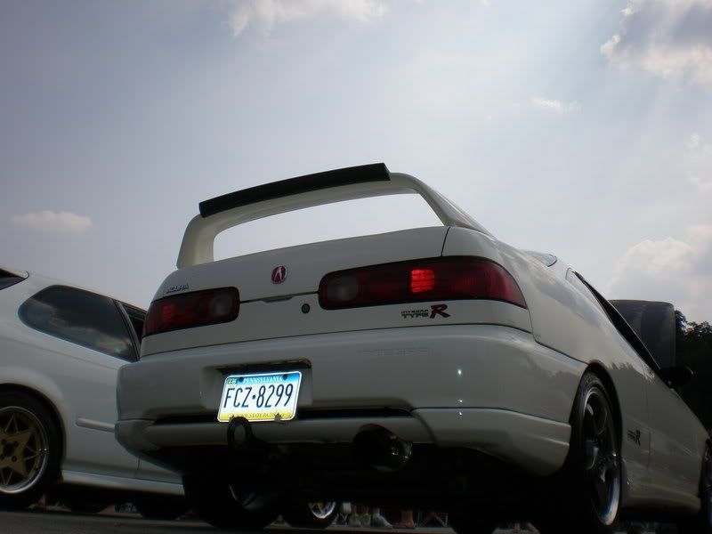 http://i127.photobucket.com/albums/p153/Jtro15/Honda-Tech%20Meet%2008/P7190037.jpg