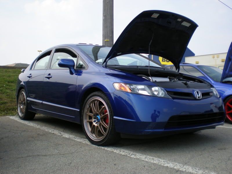 http://i127.photobucket.com/albums/p153/Jtro15/Honda-Tech%20Meet%2008/P7190040.jpg