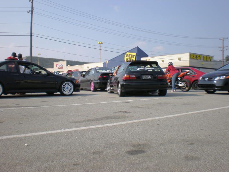 http://i127.photobucket.com/albums/p153/Jtro15/Honda-Tech%20Meet%2008/P7190043.jpg