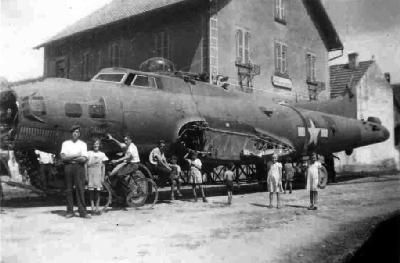 b-17_reupere_par_les_allemands_a_algolsh